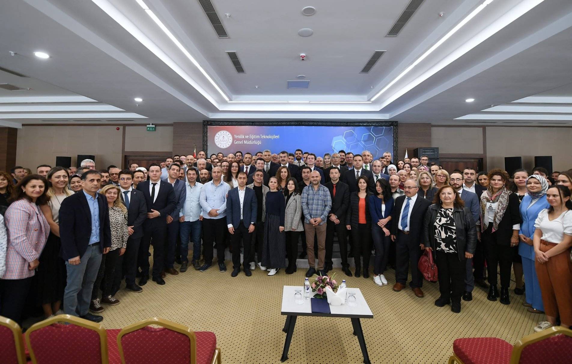Millî Eğitim Bakanlığı YEĞİTEK Genel Müdürlüğü tarafından, güncel kurum projelerinin tanıtılması, kurum aidiyet duygusunun artırılması ve birimler arasında ortak çalışmaların belirlenmesi amacıyla bir çalıştay düzenlendi. 