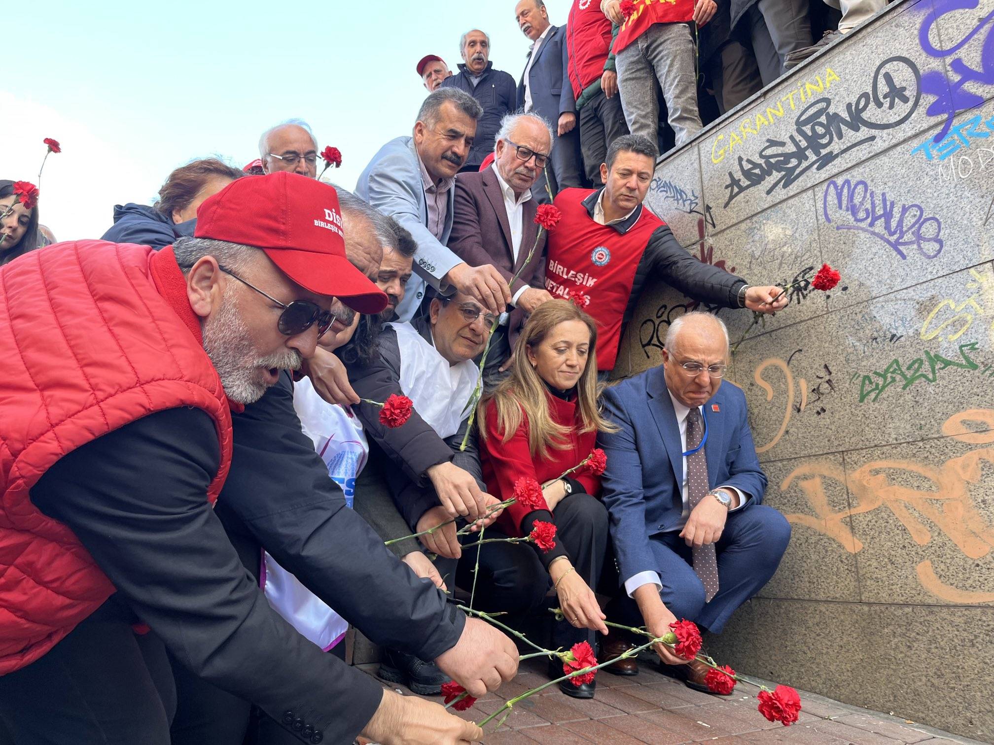 1 mayıs anıt