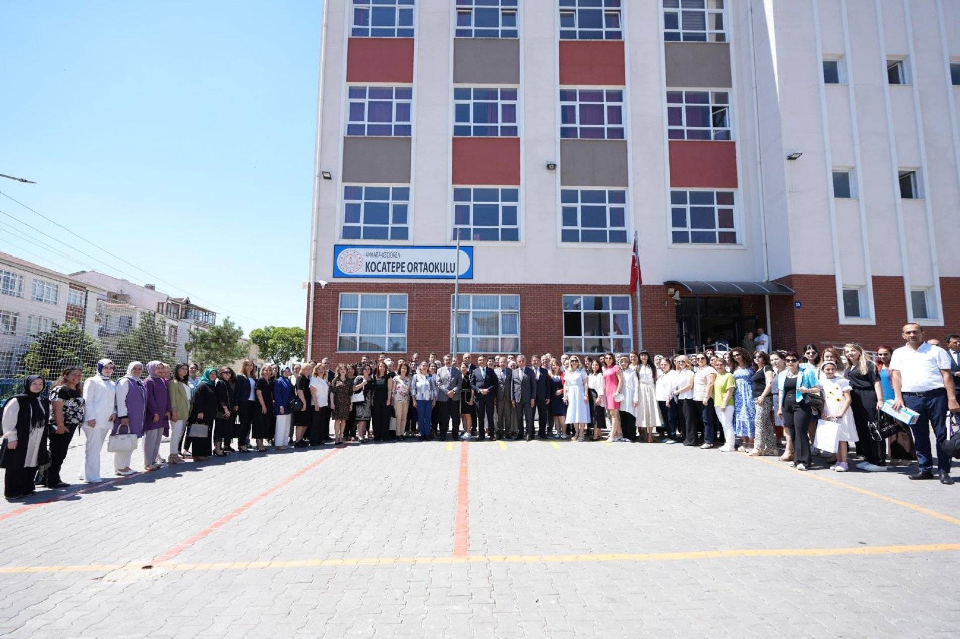 bakan-tekin-1.jpg