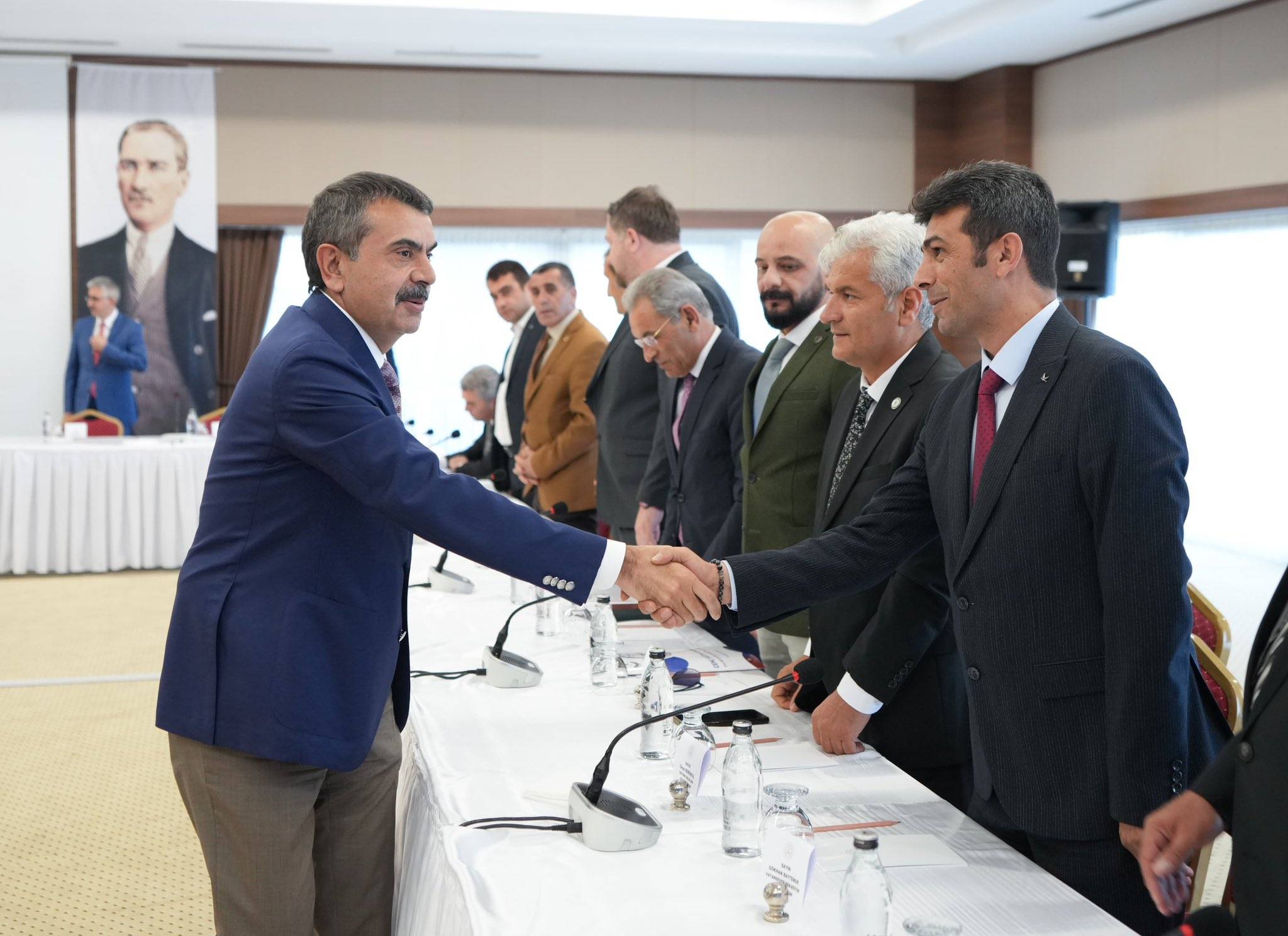 bakan-tekin.jpeg