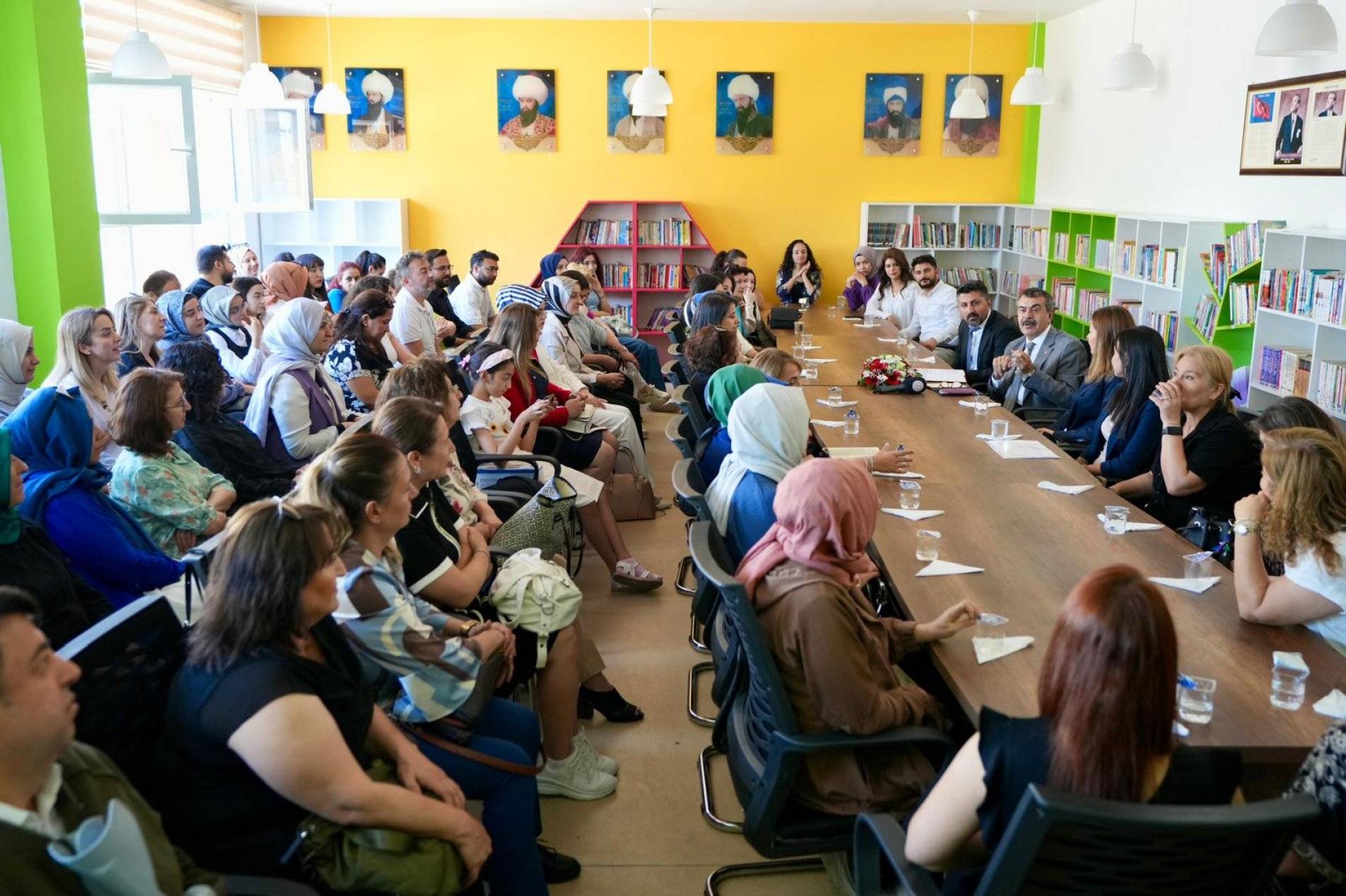 bakan-tekin-3.jpg